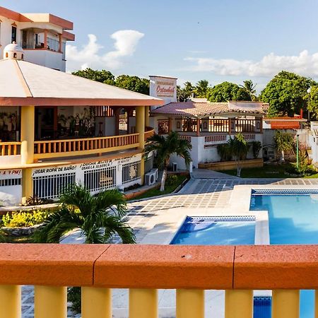 Готель Capital O Oxtankah,Chetumal Bay Calderitas Екстер'єр фото